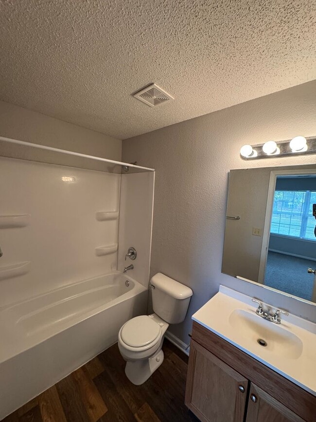 Building Photo - Pike Township - 3 bedroom home