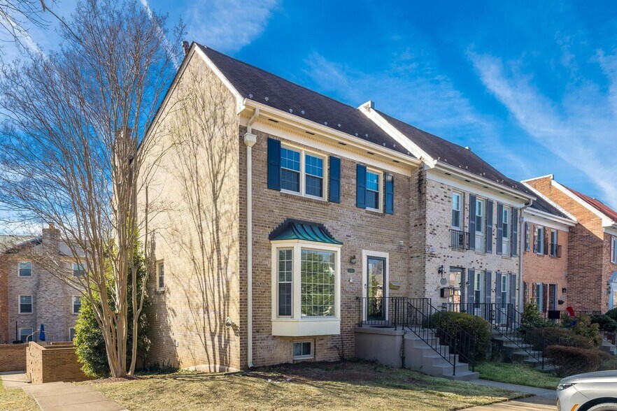 Building Photo - 7349 Eldorado Ct