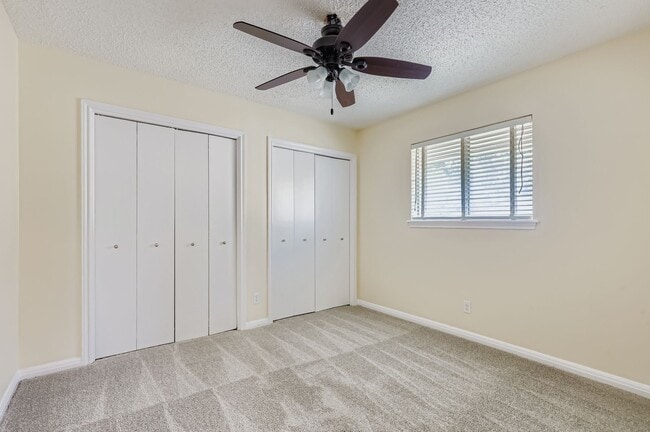 Building Photo - 5313 Basswood Ln