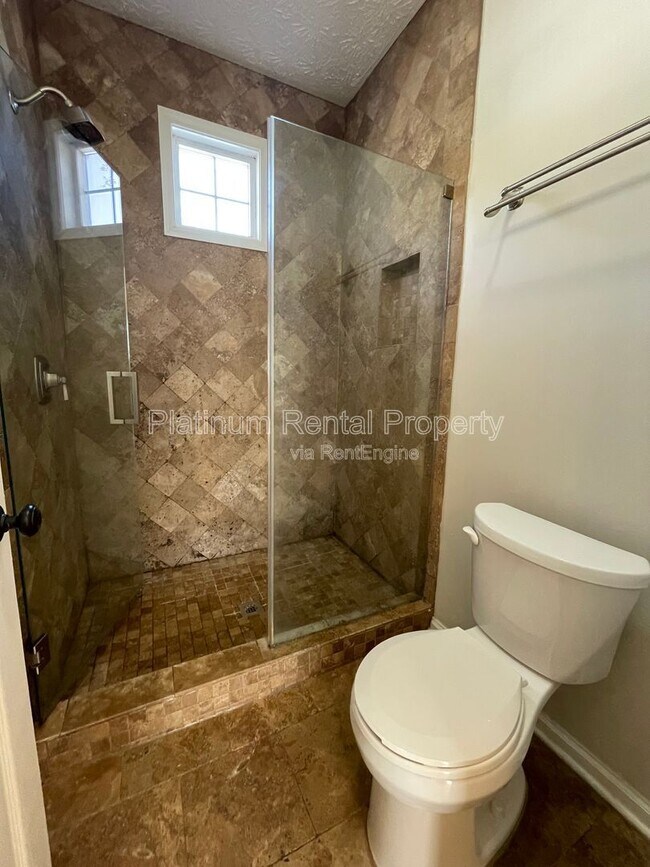 Building Photo - 301 Harmony Ct