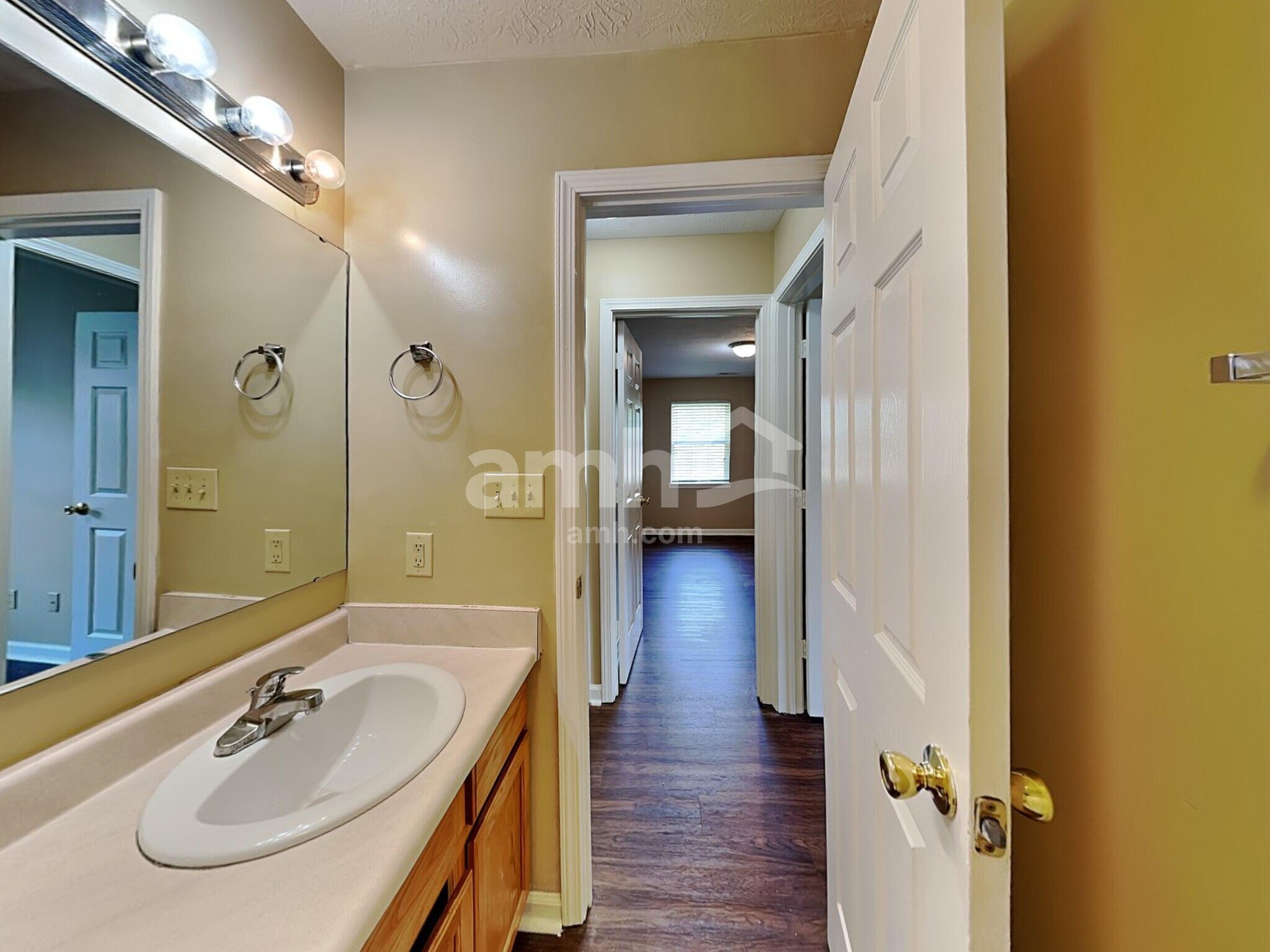 Building Photo - 1702 Acorn Rd