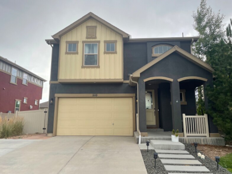 Building Photo - 110 Pear Lake Way