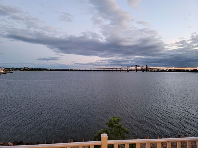 Building Photo - 13 McMartin Ct