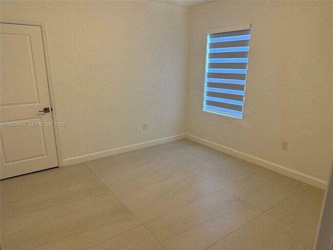 Building Photo - 27034 SW 132 Ct Rd