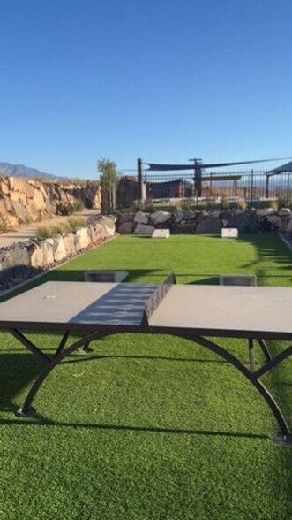 Building Photo - 1702 Ripple Rock Dr