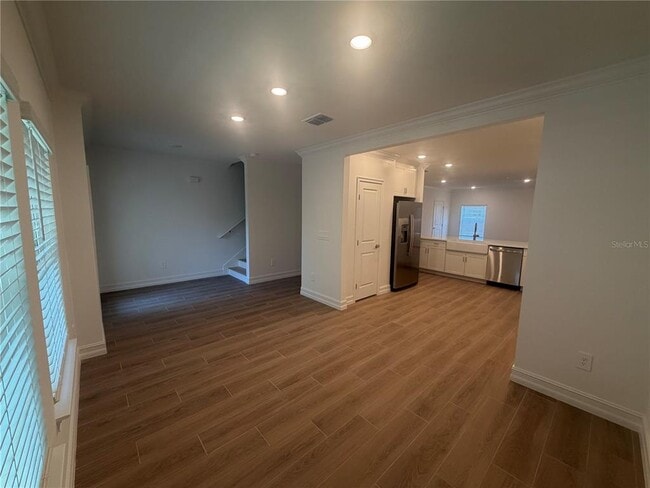 Building Photo - 1427 W Chestnut St