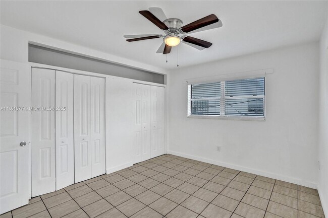 Building Photo - 7520 NE Miami Ct
