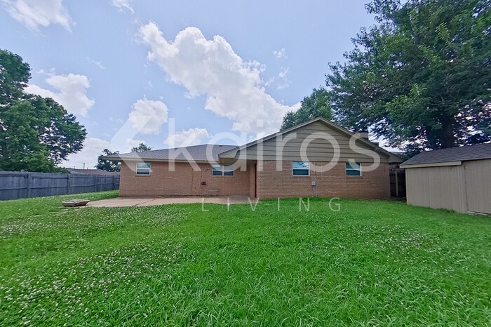 Building Photo - 2501 SW 91st St