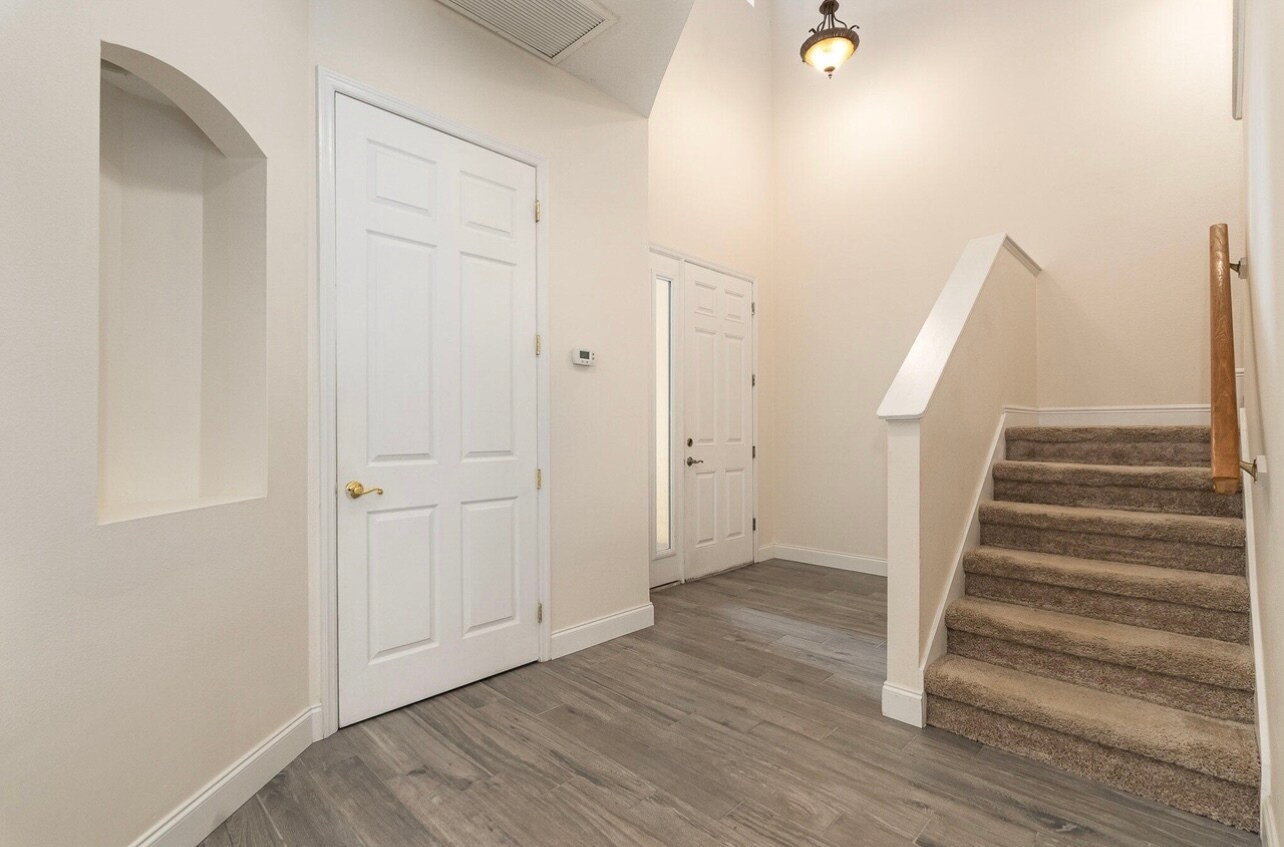 Building Photo - 8410 Maria Ct