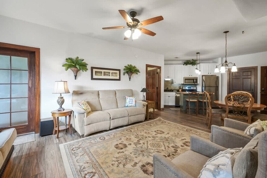 Building Photo - 473 Cuscowilla Dr