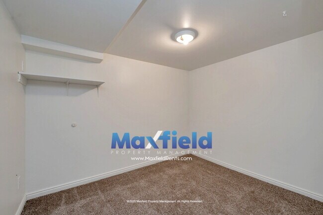 Building Photo - LEASE SPECIAL ! Sugarhouse Bungalow 2 BD 1 BA 1GA - 1500+ sq ft
