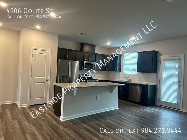 Building Photo - 4906 Oolite St