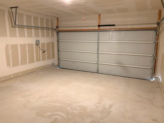 Building Photo - 141 Frostweed Dr
