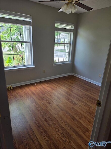 Building Photo - 218 Cypress Creek Dr