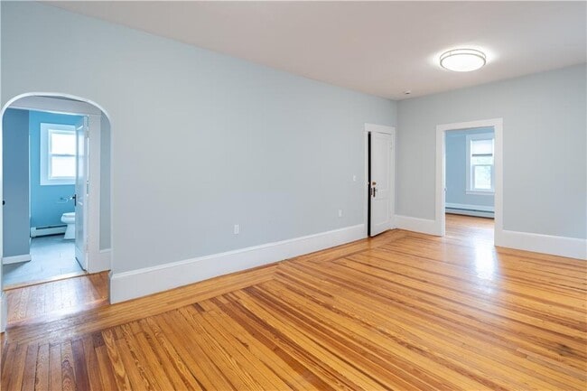 Building Photo - 168 Waterman Ave