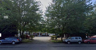 Building Photo - 5204 NE Glisan St