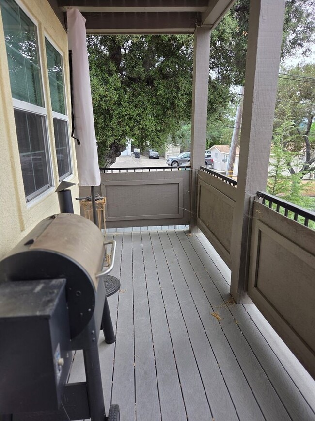 Building Photo - Beautiful home for rent in Atascadero