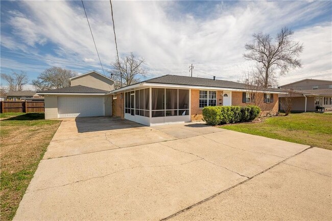 Building Photo - 620 Marino Dr
