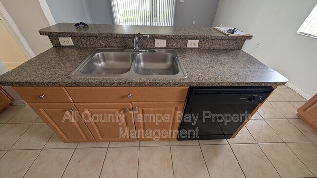 Building Photo - 3146 Shady Lily Ln
