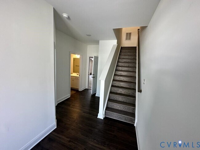 Building Photo - 6996 Leire Ln