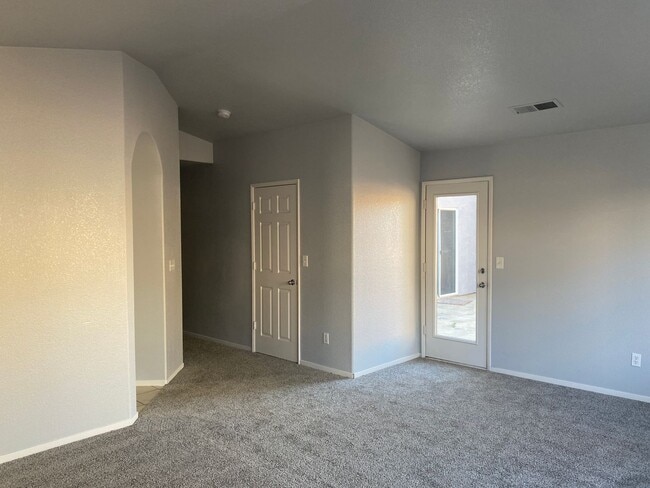 Building Photo - COMING SOON!! VERY NICE HOME 4 BEDROOM 2 BATHS