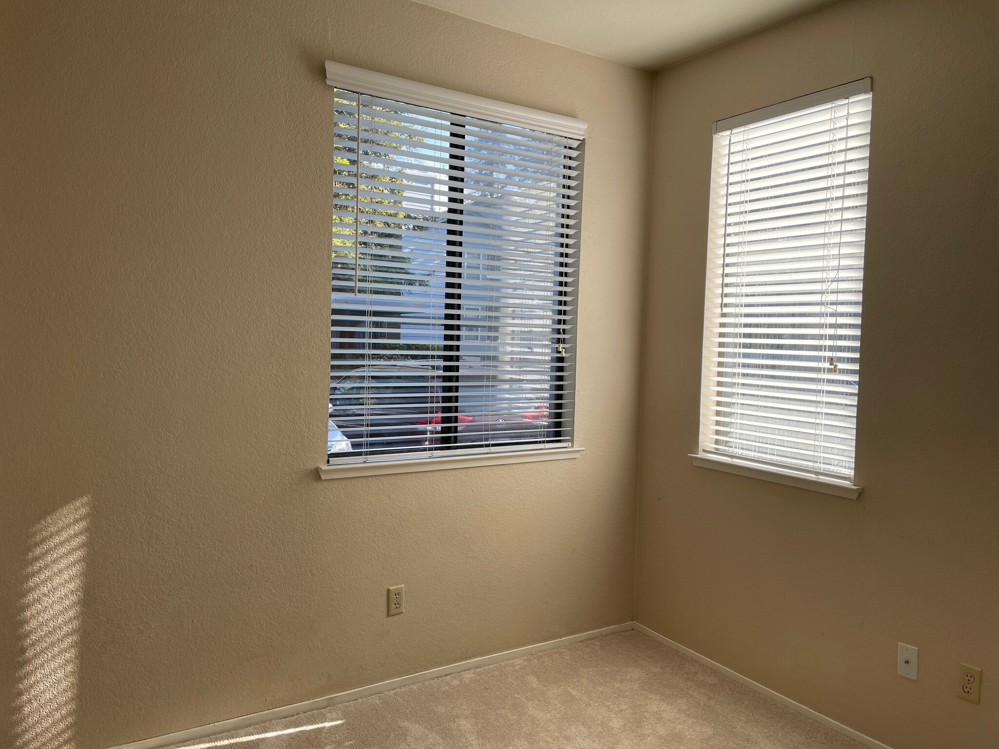 Building Photo - 7128 Cross Creek Cir