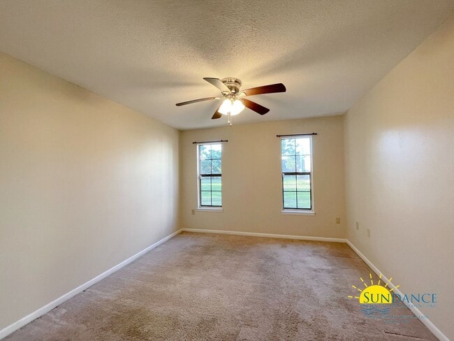Building Photo - Great 3BR Townhome in Shalimar!