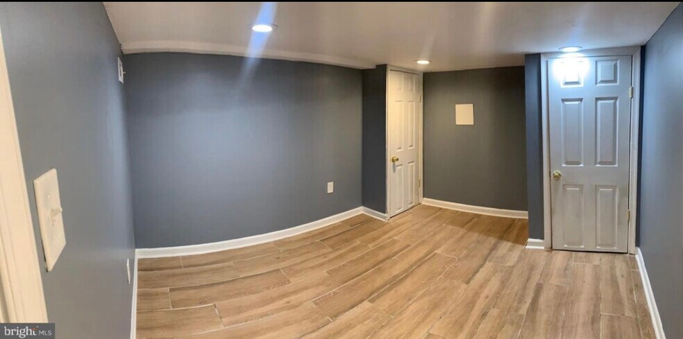 Building Photo - 2807 Miles Ave