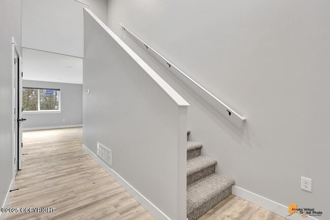 Building Photo - 623 Rita Cir