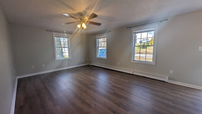 Building Photo - 90 A Loxwood St