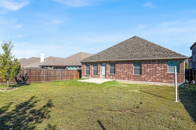 Building Photo - 2105 Burke Dr