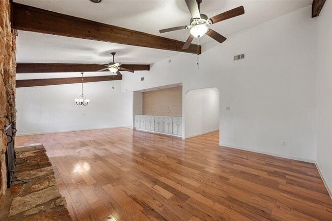 Building Photo - 3138 Honey Tree Ln