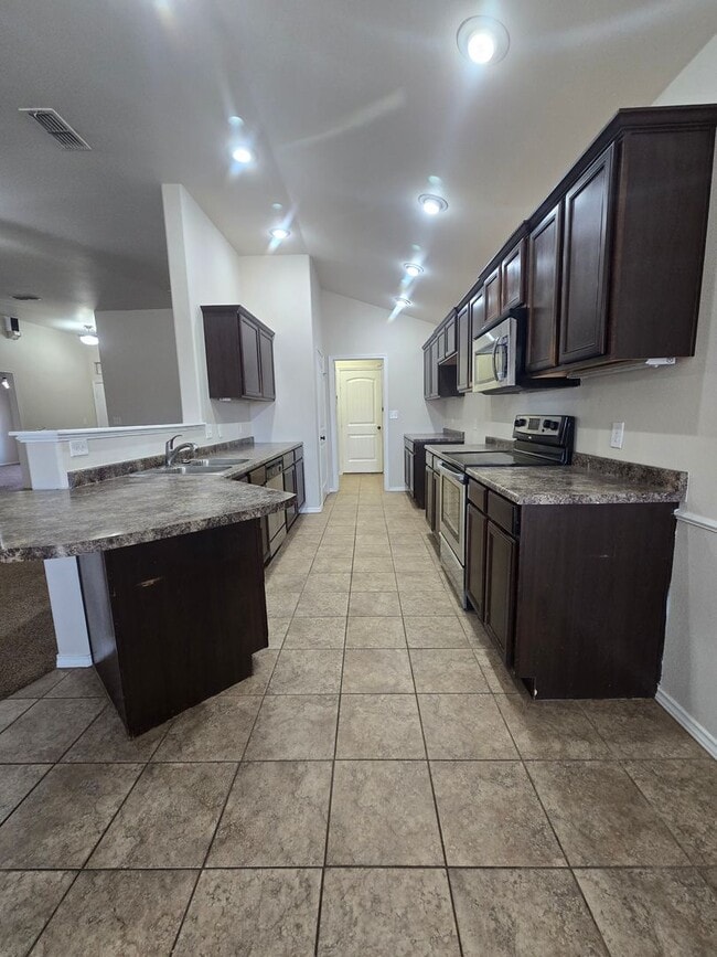 Building Photo - Beautiful 3/2/2 in Frenship ISD