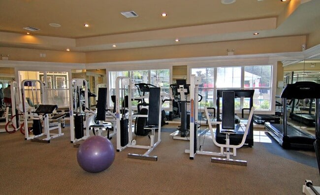 Building Photo - 5174 Northridge Rd