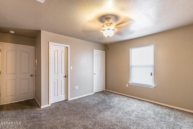 Building Photo - 10712 Blue Sage Cir