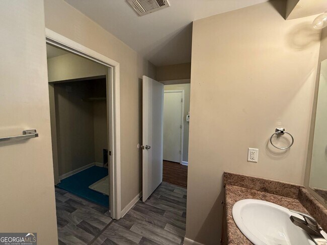 Building Photo - 3272 Blazing Pine Knoll