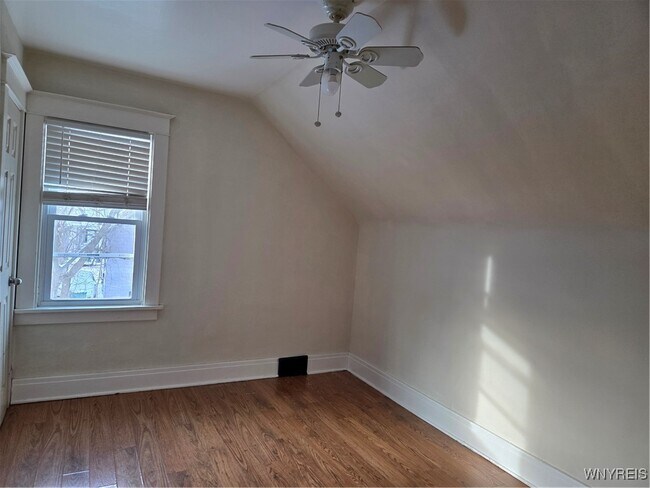 Building Photo - 212 Newburgh Ave