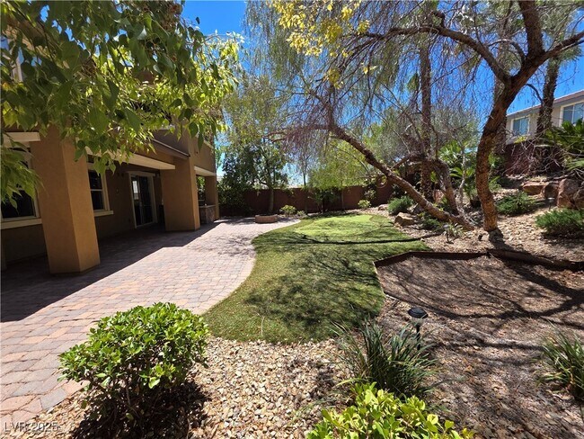 Building Photo - 5495 Alden Bend Dr