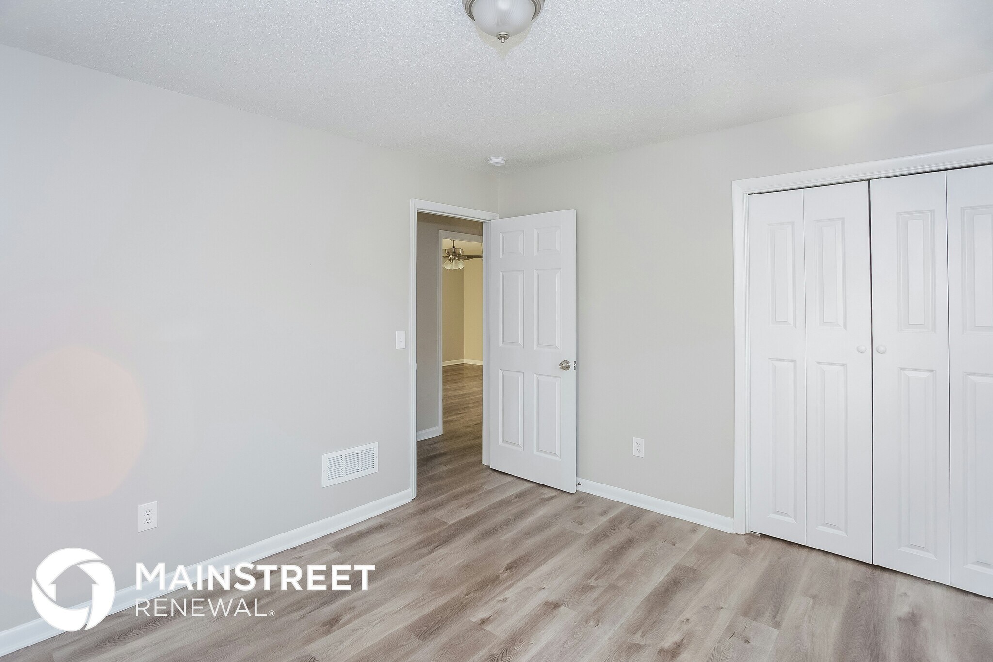 Building Photo - 2157 Sheffield Dr