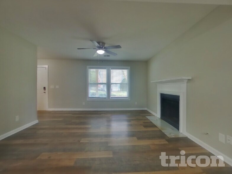 Building Photo - 1820 Crestwood Dr NW