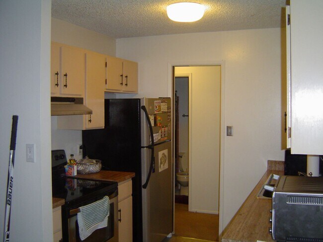 Building Photo - Rare 1-bed Boulder Condo on 7th Floor, Fantastic Views of Flatirons