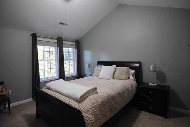 Building Photo - 81 Barrington Ave