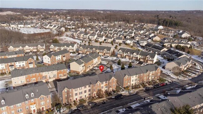 Building Photo - 620 Fairgate Drive