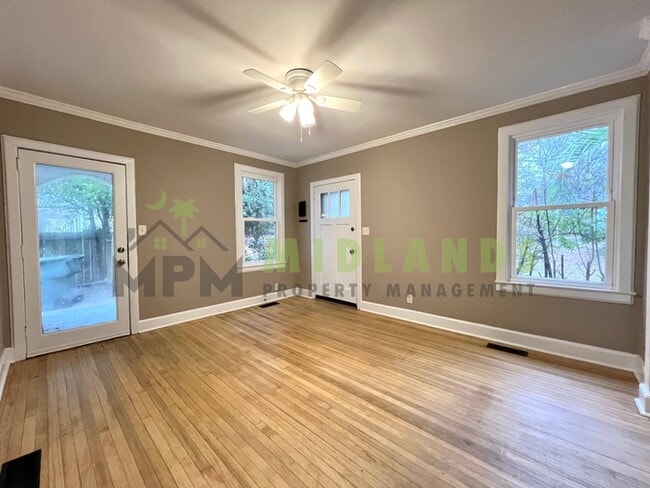 Building Photo - 2728 Holt Dr