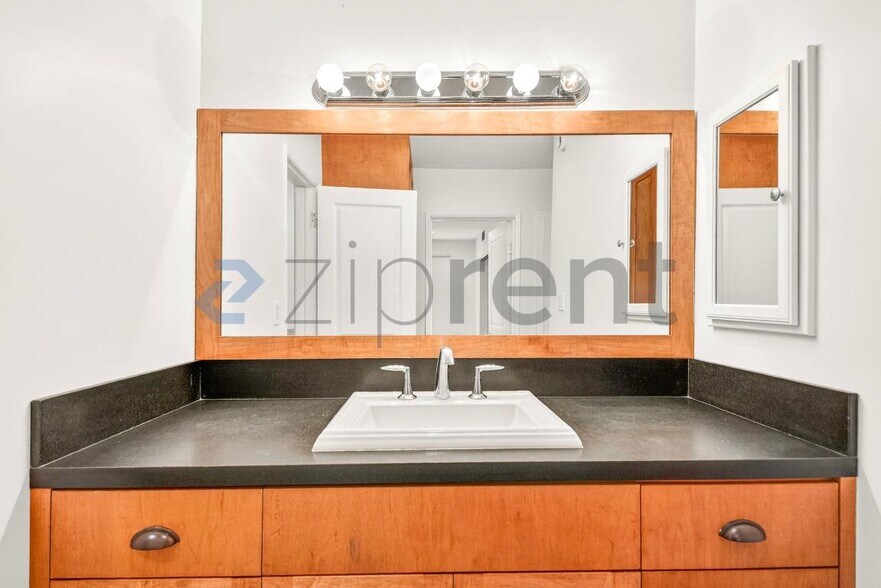 Building Photo - 14335 Huston St