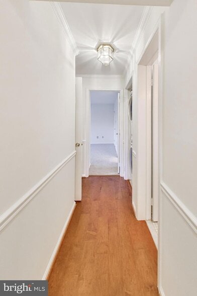 Building Photo - 5707 Brewer House Cir