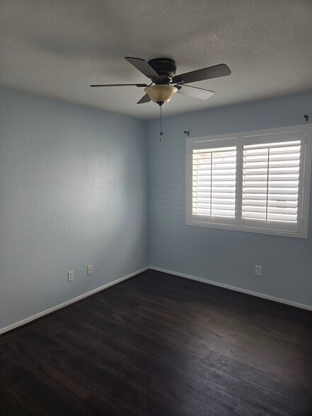 Room #3 - 4747 Camberley Ct