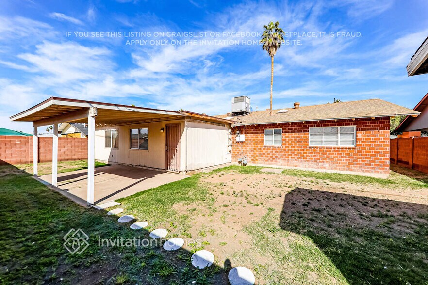 Building Photo - 3735 W Rose Ln