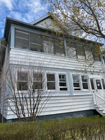 Primary Photo - 98 Alpine St