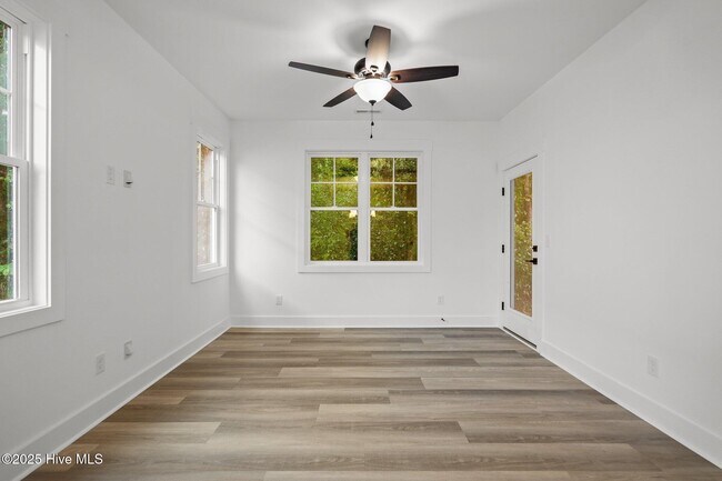Building Photo - 3206 Belmont Cir